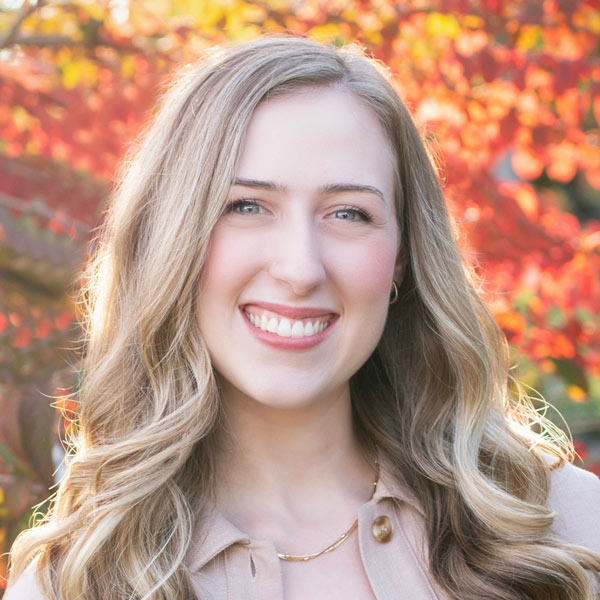 Alum of audiology, speech language pathology degree, communication sciences & disorders major