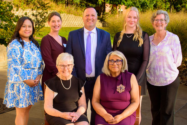 Alumni award winners gather for a group photo