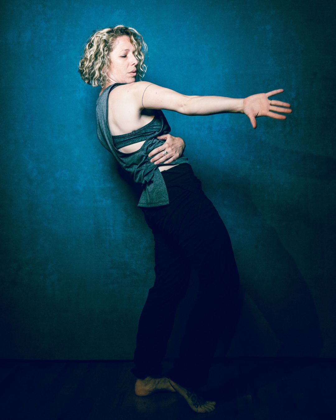 Stevie Oakes headshot