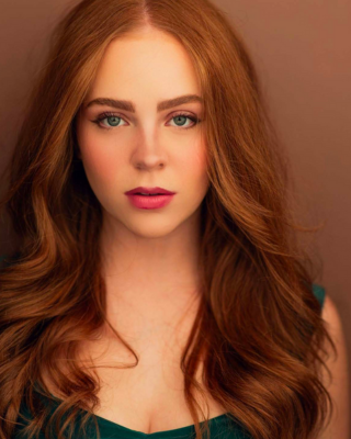 Lynch, Olivia - Headshot